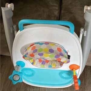 Smart Steps Walker originally $75 barely used for a Month!! Still fairly new